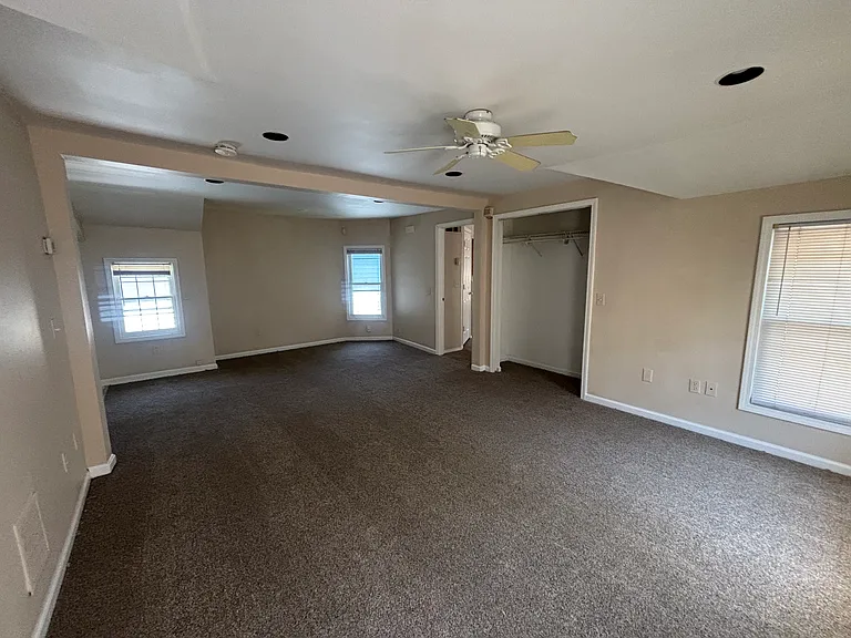 21 S Goodman St #1 — Photo 11