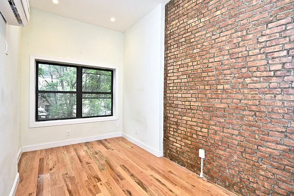 Rented by Bohemia Realty Group | media 10
