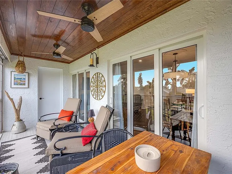 555 Park Shore Dr #B-408 — Photo 25