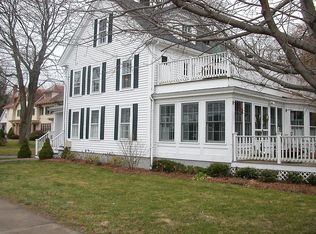 376 Main St APT 3, Amesbury, MA 01913