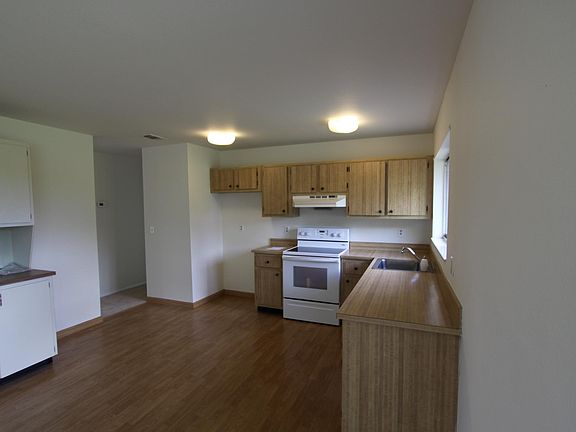 5th image of 1471 SE Buckingham Ter Terrace