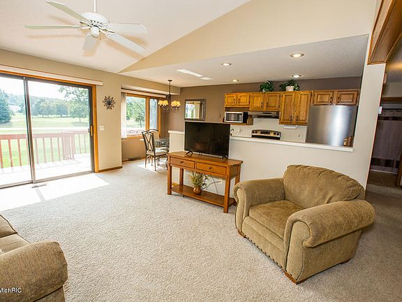3rd image of 1326 Bent Tree Ct #98
