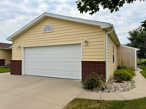 3rd image of 286 24th St SW