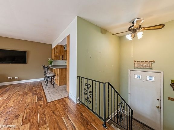2nd image of 8110 Kingsbury Dr