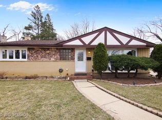 313 Crescent Dr, Glenview, IL