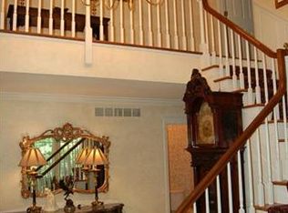 2207 Samuel Stuart Ct, Chesterfield, MO 63005