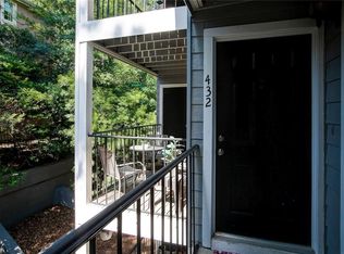 432 Granville Ct, Sandy Springs, GA 30328