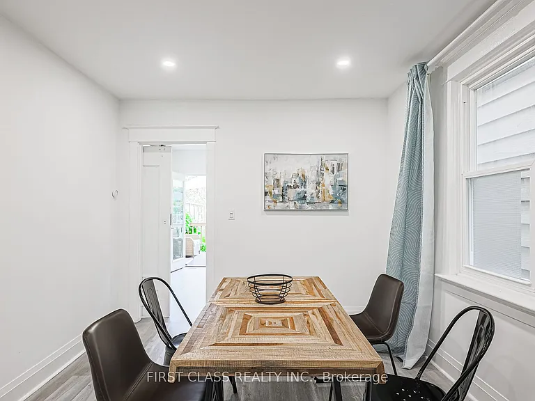 53 Aldridge Ave — Photo 7