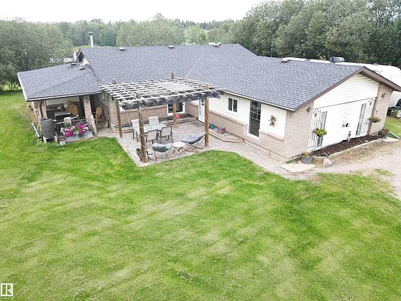 2nd image of 49424 Range Road 55