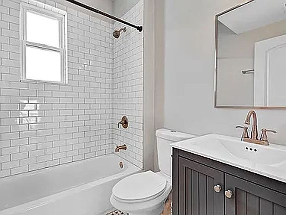 4th image of 1724 W 21st St #2R