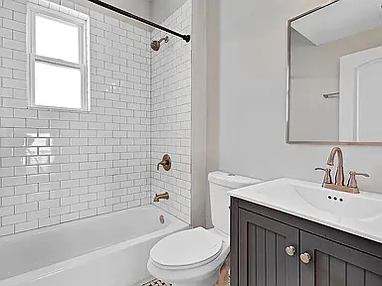 1724 W 21st St #2R — Photo 4