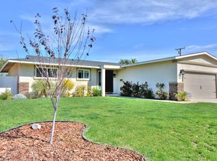 1049 W Rancho Rd, Corona, CA 92882