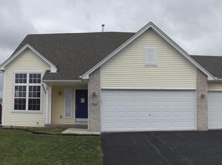 723 Ballymore Rd, Roscoe, IL 61073