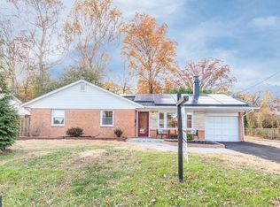 14104 Parkland Dr, Rockville, MD 20853