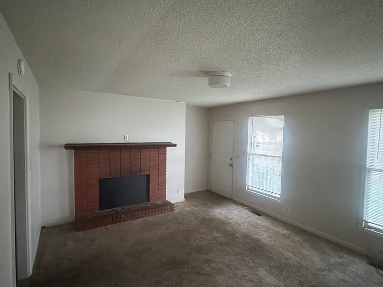 1613 Huntington Dr #1611 — Photo 4