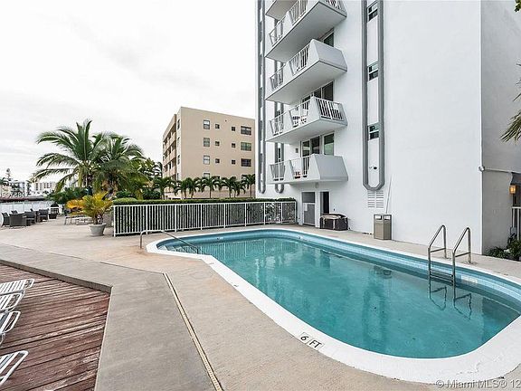 2nd image of 7133 Bay Dr APT 902