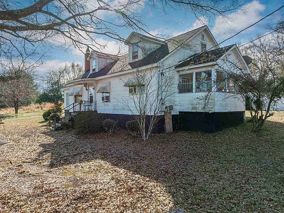 3rd image of 1741 Rainbow Lake Rd