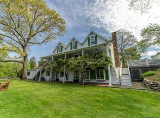 33 Totoket Rd, Branford, CT 06405