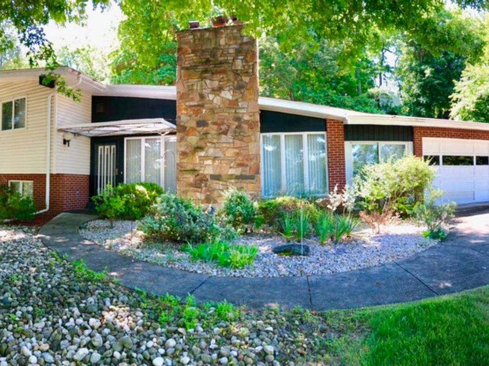 2nd image of 156 Pleasantview Dr