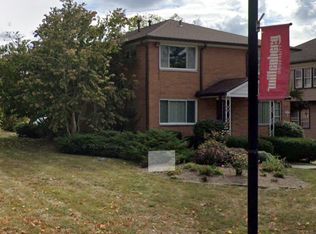 910 N Fountain Ave, Springfield, OH 45504