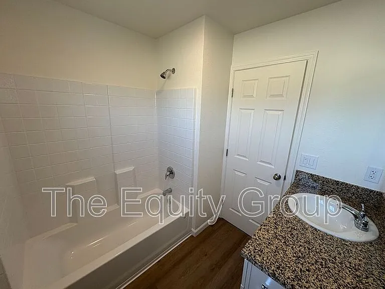 1473 Ben Franklin Ave — Photo 19