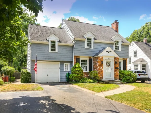 198 N Long St, Williamsville, NY 14221