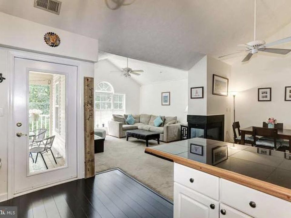 1st image of 613 Admiral Dr Unit 306