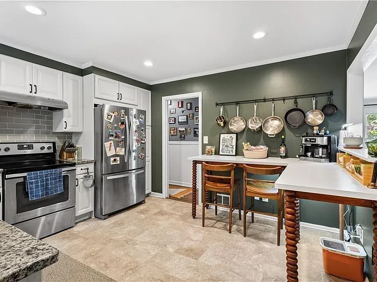 2859 Concord Dr — Photo 14