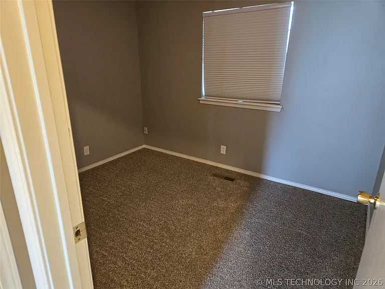 228 E J St — Photo 16