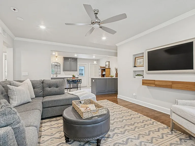 488 E Olmos Dr #1 — Photo 10