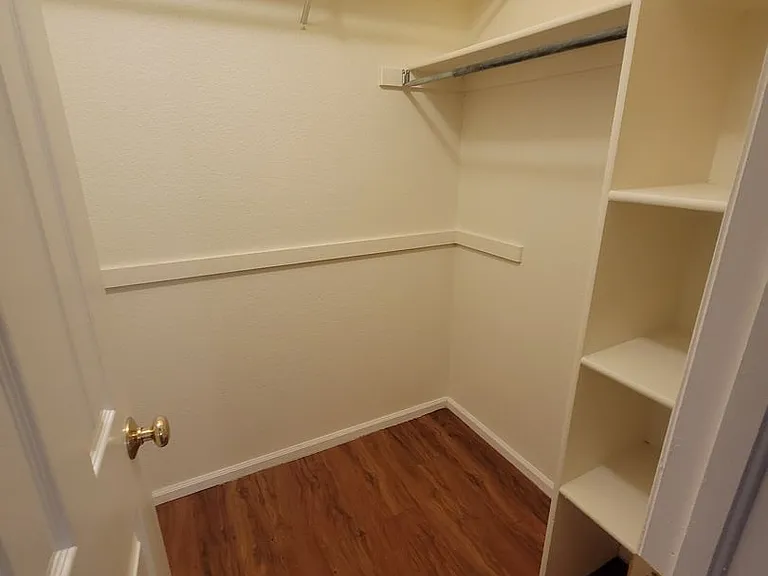 7438 Singing Hills Dr — Photo 19