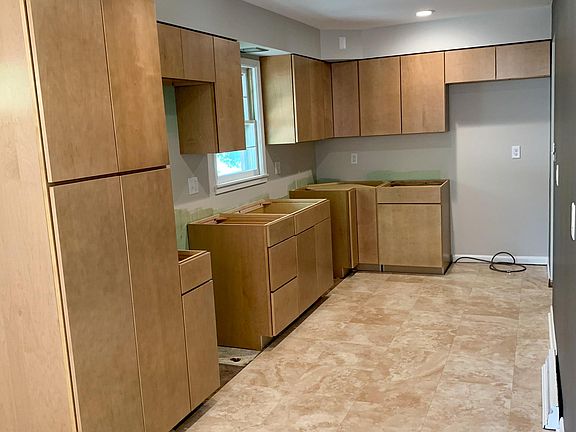 Kitchen (will be finished soon)