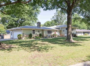1725 Old Manor Rd, Emporia, KS 66801