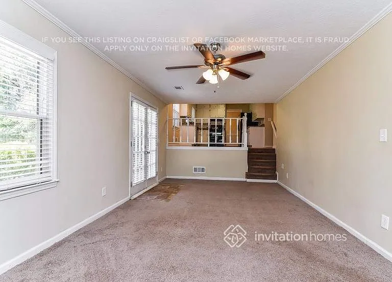 981 Flagg Way — Photo 3
