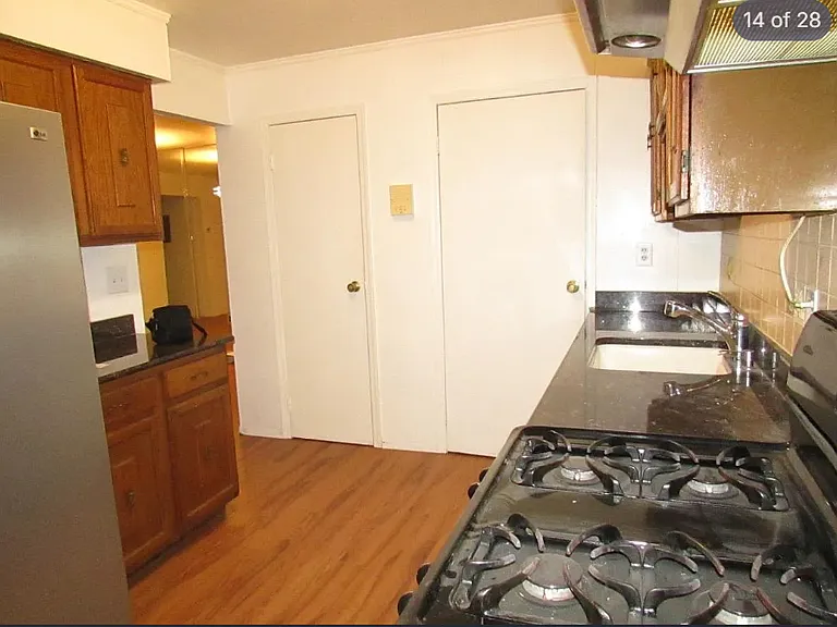 102 Sharon Garden Ct #102 — Photo 18