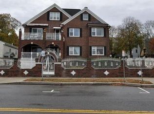 77 Lynn Shore Dr, Lynn, MA 01902