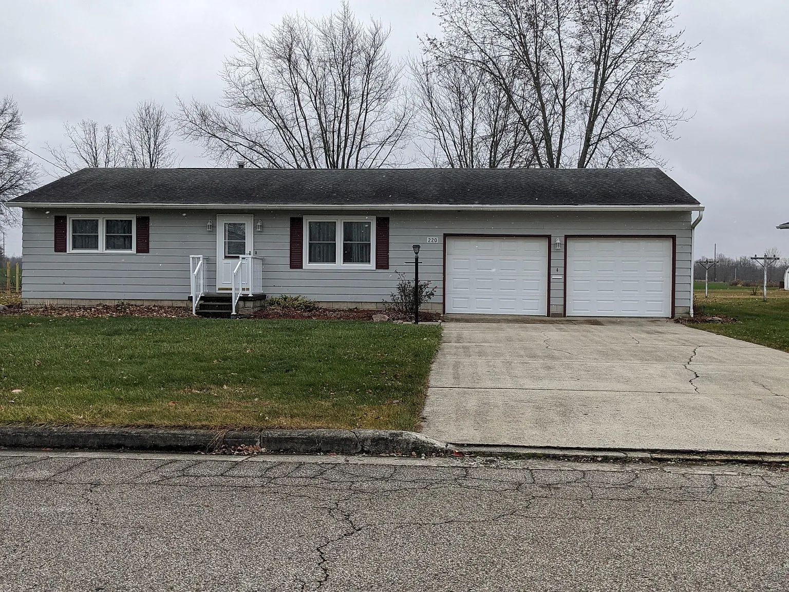 220 Etler Dr photo 1