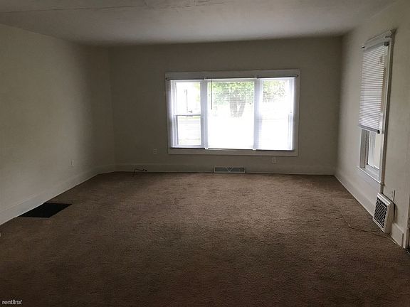 3rd image of 333 W Highway St APT 1