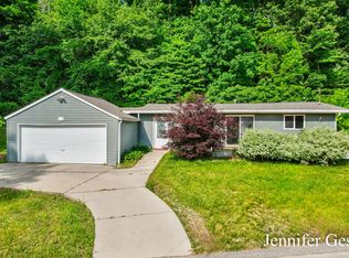8735 Brower Lake Dr NE, Rockford, MI 49341