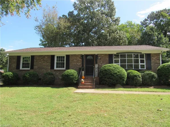 571 Alspaugh Dr, Winston Salem, NC 27105