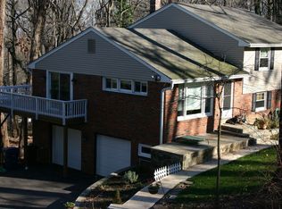 627 Forest Rd, Wayne, PA 19087