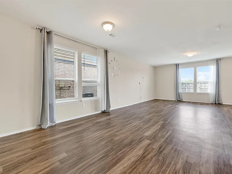 4418 Windmill Run Dr — Photo 30