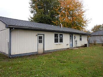 2nd image of 131 E Harrison Dr