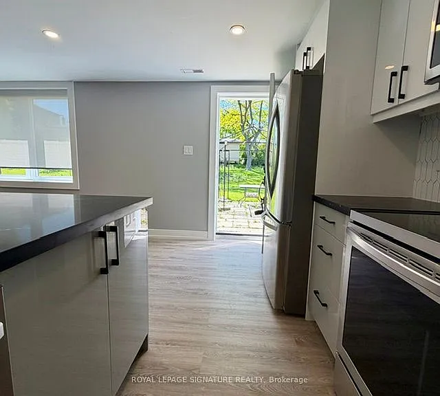 61 Anewen Dr #LOWER — Photo 3