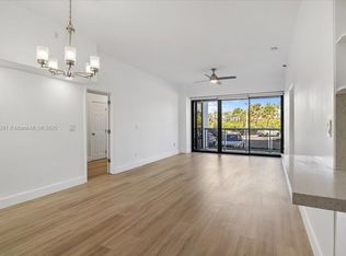 20505 E Country Club Dr APT 132, Aventura, FL 33180