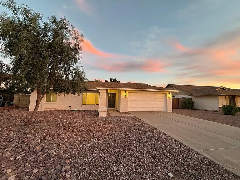 7331 W Windrose Dr — Photo 16