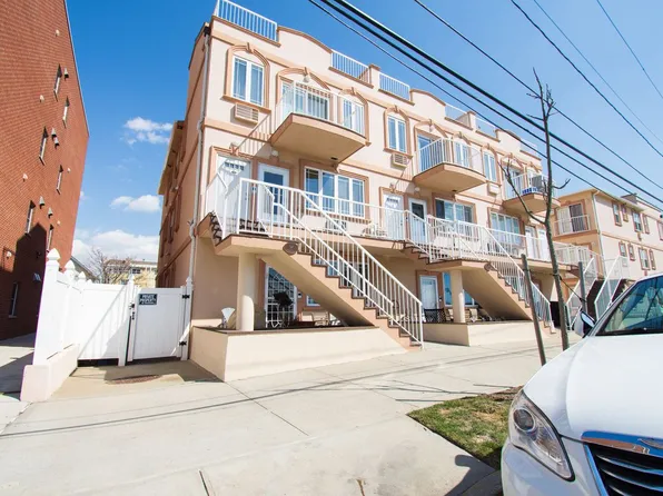 178 Beach 102nd St #B, Far Rockaway, NY 11694