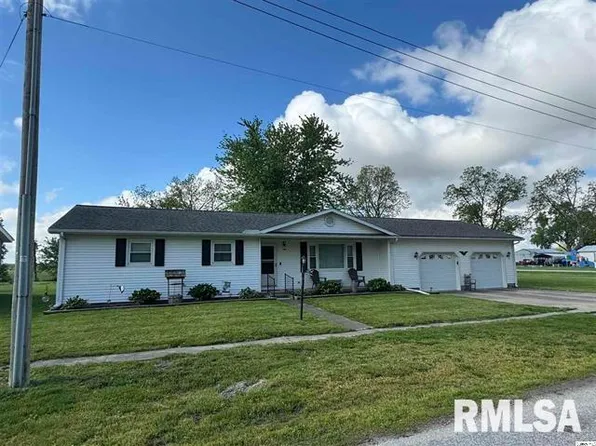 102 E Highway St, Perry, IL 62362