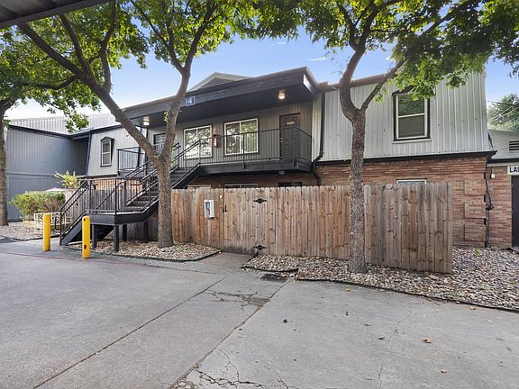4th image of 2020 S Congress Ave APT 2204