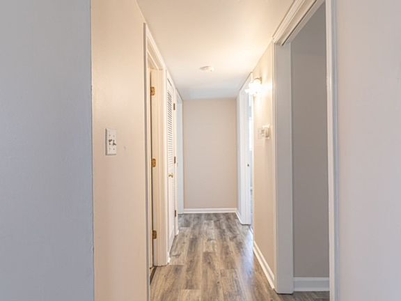 4th image of 90 E Fork Dr